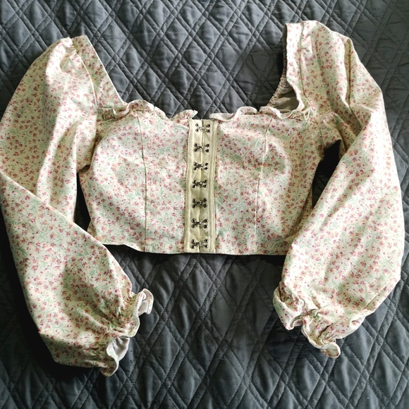 Urban Outfitters Tops - Urban Outfitters floral crop top